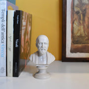 Ippocrate (padre della medicina scientifica) busto in marmo.